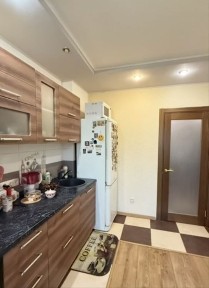 Київ, Дарницький, вулиця Михайла Драгоманова 42