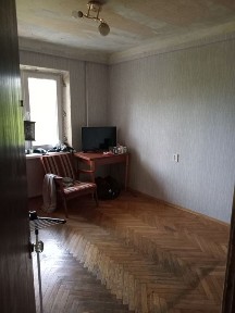 Від Власника! Пропоную в затишному районі квартиру. Ліцеї, школи дітячи садки біля дому,. Дорогу переходити не треба 100 метрів садочок, 200м ліцей