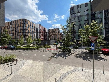 Найкраща ціна в ЖК Республіка, 40 м2, 1 поверх, поруч з ТРЦ