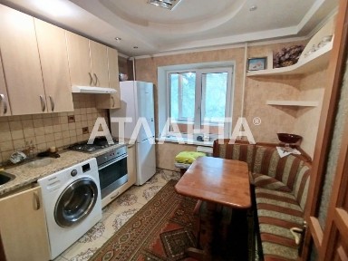 3 кімн. кв.;заг. пл. 74,9м2; поверх 2/9.Метро 