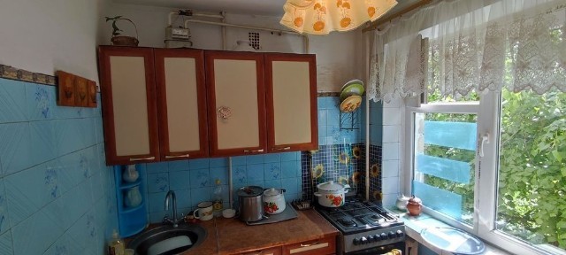 Здається 3-кімн. квартира на вул. Полєтаєва з меблями та технікою.