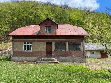 Продається житловий будинок 113.5 м. кв смт. Коропець