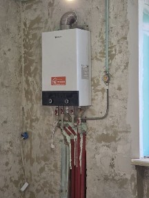 Продам 1К НОВОБУДОВУ, НОВИЙ ГАЗОВИЙ котел, зроблена електрика і опалення та сантехніка, вул. КАРМЕЛЮКА (р-н Винниченка)