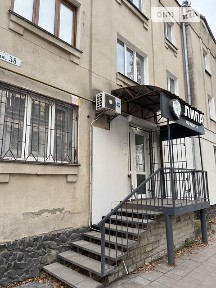 16 Липня вулиця, район Центр, Рівне, вул. 16 Липня, триповерхова будівля • ID 33676005