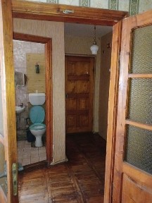 Продам 2 кім. квартиру в центрі, 2 пов., цегла