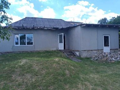 Продається житловий будинок в центральній частині міста Чигирин