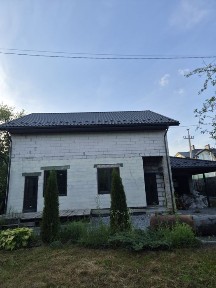 Продаж будинку Бартатів