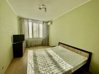 Аренда 1-й квартиры, ЖК Status Grad, Завальная, м. Осокорки |, 50 м²