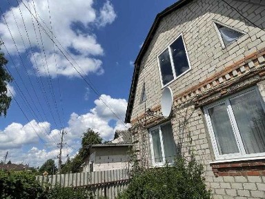 Продаж будинку в Дергачах, центр, 60 м2, кирпичний.