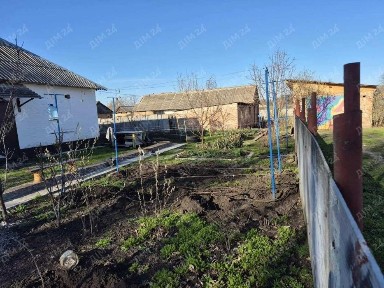 Затишна частина будинку в селі Степне Полтавського району