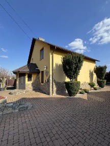 Продам комфортний будинок з якісним ремонтом
