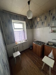 Однокімнатна гостинка на Молодіжному