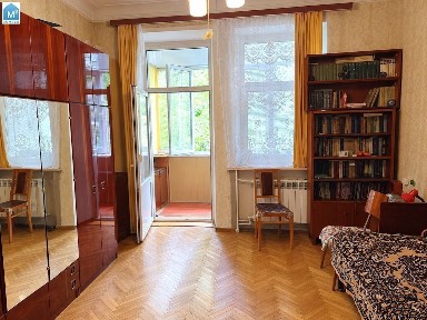 Продаж 2-кімнатної квартири 59 м², Ольжича вул., 12