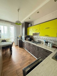Продаж 2-х кімнатної квартири вул. Дж. Вашингтона