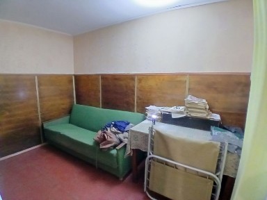 Продам ділянку з невеликим будинком в с. Дєньги.