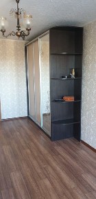 Продається 2 - кімнатна квартира в Центрі