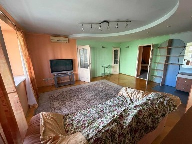 Продам 3-х к/квартиру, р-н центру