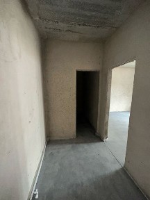 ЗАБУДОВНИК! Повноцінна двокімнатна квартира з ВЛАСНИМ двориком! 65 м2! ГАЗ! Стяжка, тепла підлога + штукатурка стін! Вдала локація! Зданий будинок!