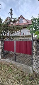 Великий ЖИТЛОВИЙ будинок на 2 СІМ'Ї