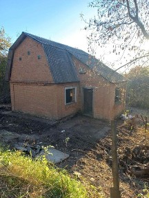 Ділянка з будиночком