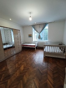 Терміново здається 2 км квартира р-н Кобилянської, вільна, ключі!