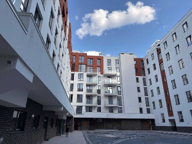 Продаж 2-кімнатної квартири з виглядом на парк у ЖК бізнес-класу, 44,4 м², вул. Зелена, 111