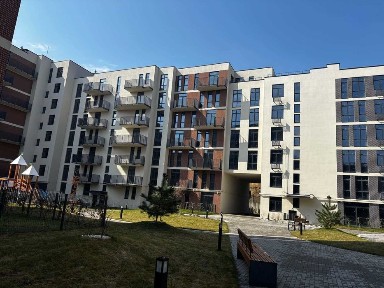 Продаж 3-кім. квартири у м. Винники