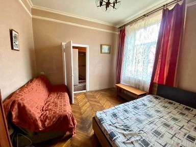 Оренда просторої 1-кімнатної квартири по вулиці Куліша