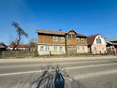 Обмін - продаж будинку у Стебнику