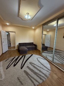 Продається 2 кімнатна квартира в Металургійному районі.