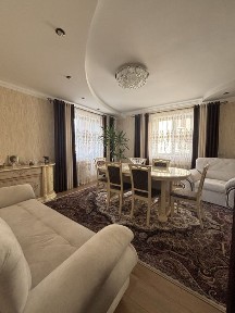Продаж комфортного будинку