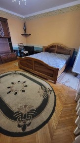 Сдаєтся 3 кімнатна квартира по вул. Пулюя 5а