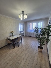 Продам євро3х кімнатну квартиру на Польовій