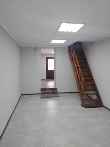 80 м2, Центральний ринок