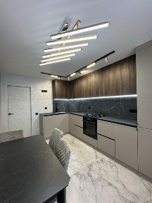 Продаж 2км квартири в центрі, вул. Білогірська