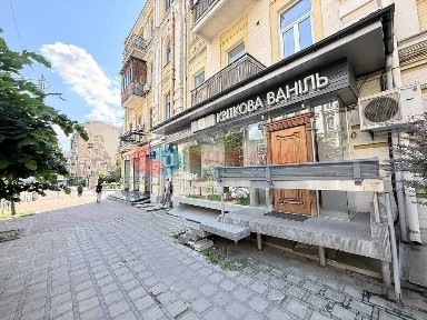 Магазин 86 кв. м, оренда, центр, Саксаганського 13/42, суперфасад торгове