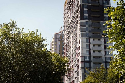 3-к квартира для родини на Позняках. Школи, садочки, парки та озера поруч. Готовий будинок