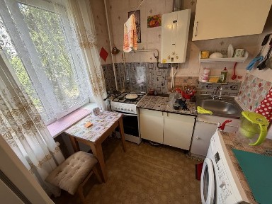 Продам 2 к квартиру вул. Соц містечко, 3/5пов, 48м2
