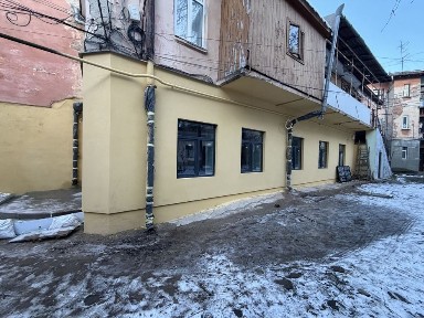 Приміщення під бар кафе з літкою