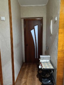 Обміняю двокімнатну квартиру на другому поверсі п'ятиповерхового будинку по вул. Коротченко на однокімнатну квартиру в мікрорайоні Коротченко.