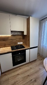 Продаж квартири на Вишеньці з капітальним ремонтом !