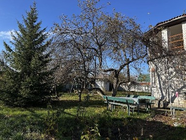 Продаж дачного будинку (з можливістю постійного проживання)