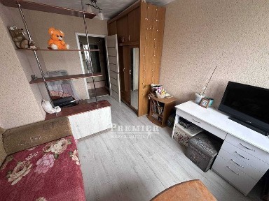 Продаж 2 кімн. комунальної квартири