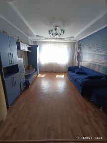 Продаж трикімнатної квартири
