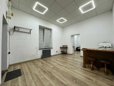 Продаж Квартири в центрі міста. Майдан ринок.