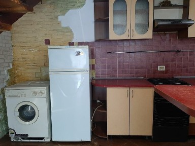 Здається 1кім. квартира, (частина будинку) на 12 Школі!