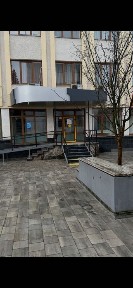 Банк, аптека, стоматологія або інша діяльність