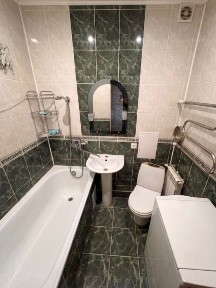Продаж 2во кімнатної квартири з 2во поверховим гаражем за 42000$
