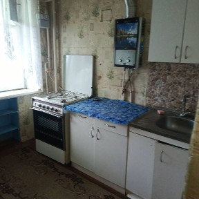 Продається в центрі міста одно кімнатна квартира.