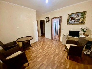 Продаж 3к квартири 99 кв. м на вул. Ващенка Григорія 3
